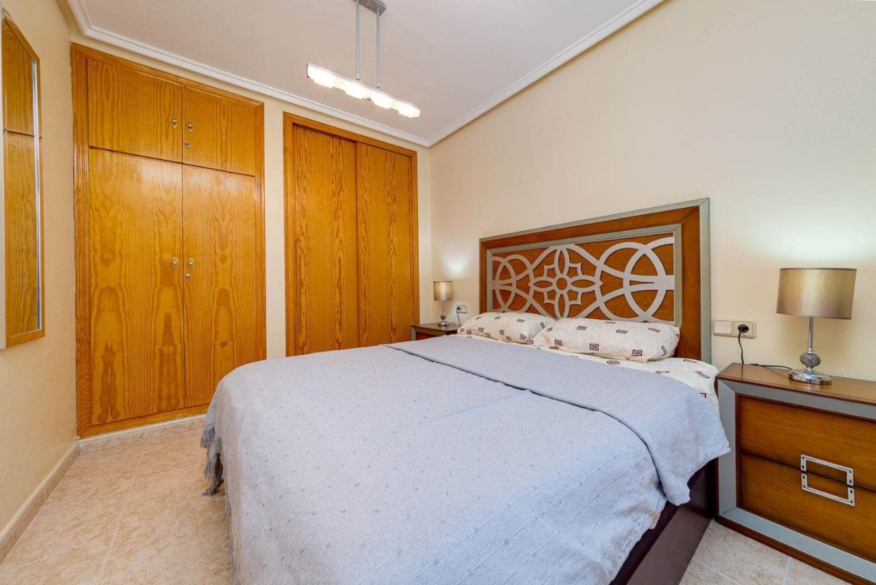 Cozy Appartment Torrevieja At Irina Kültér fotó