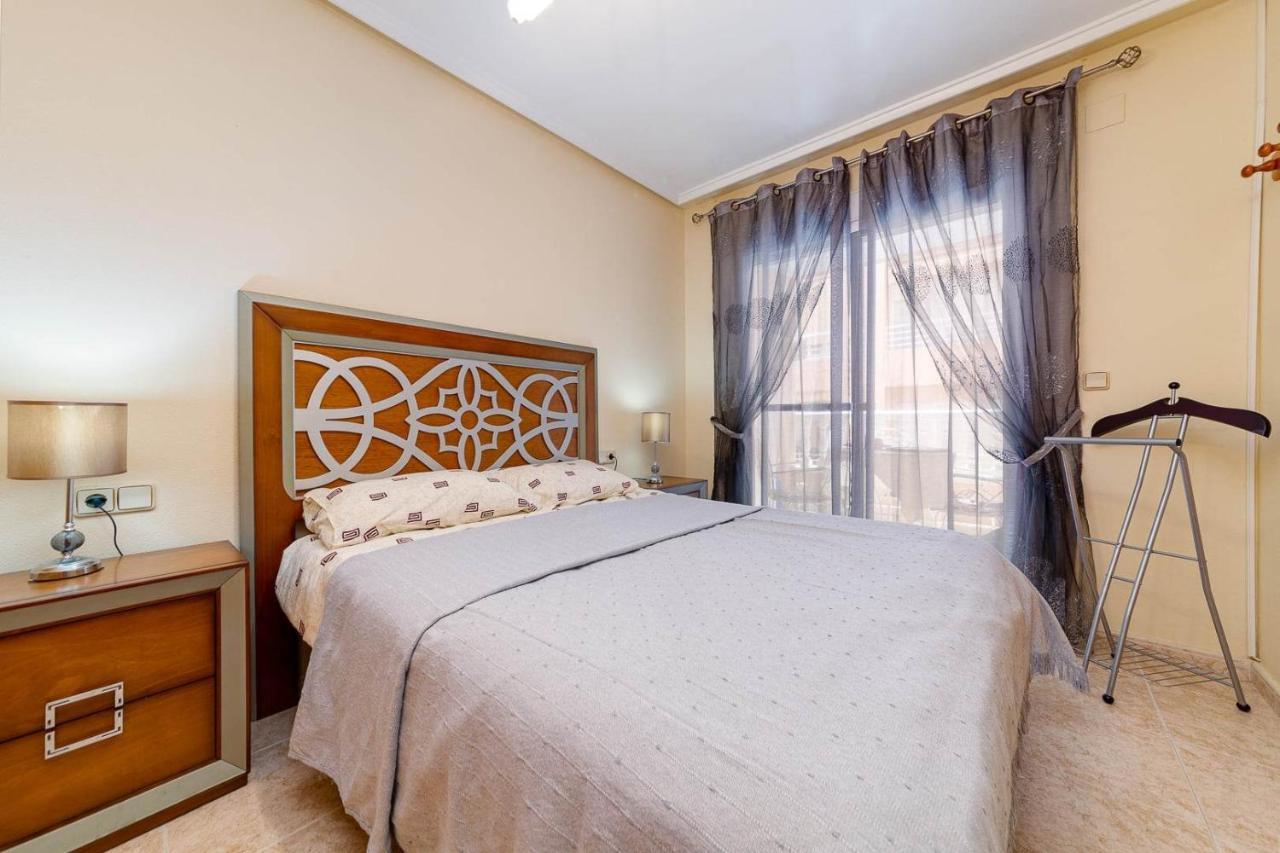 Cozy Appartment Torrevieja At Irina Kültér fotó