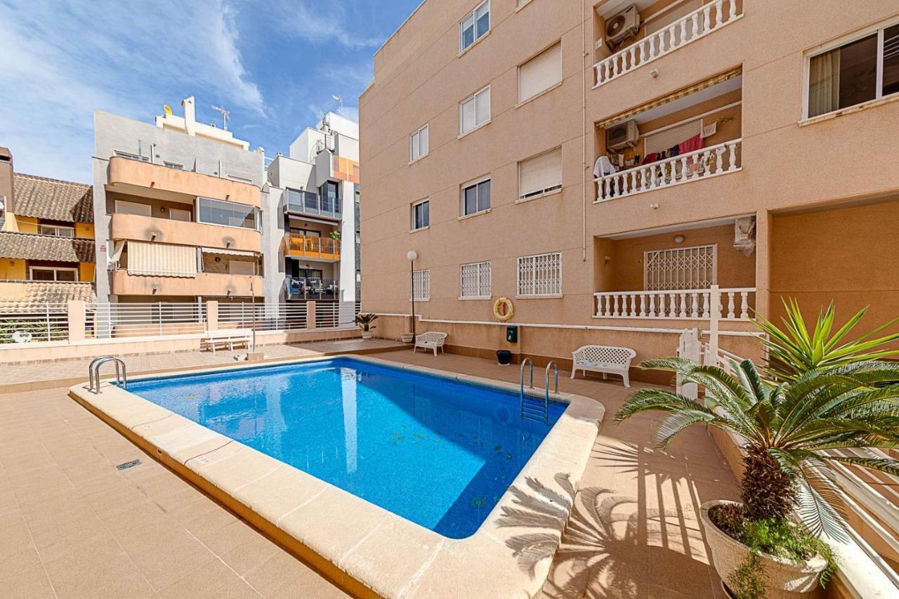 Cozy Appartment Torrevieja At Irina Kültér fotó